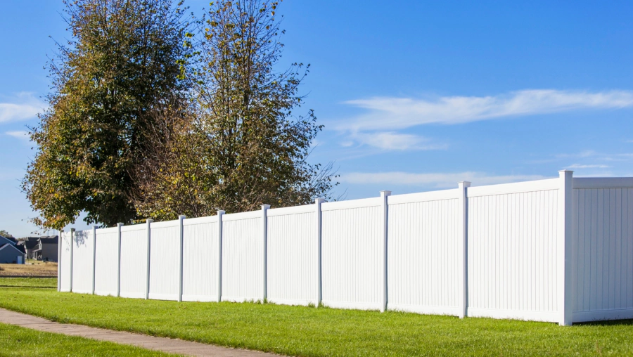 service privacy vinyl fence work